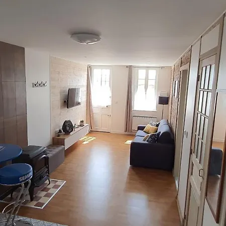 Cosette Apartment *